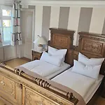 Altes Pfarrhaus Und Restaurant Bad Überkingen