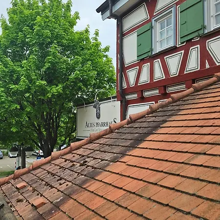 Altes Pfarrhaus Und Restaurant Otel Bad Überkingen