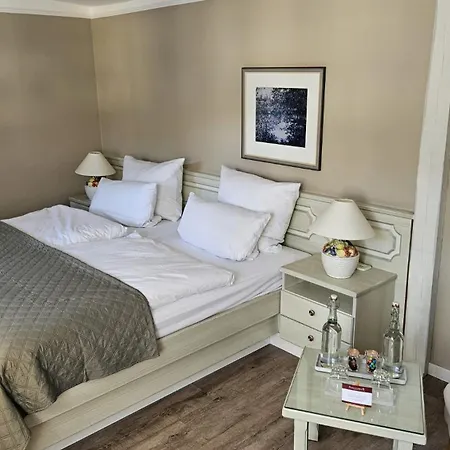 Hotel Altes Pfarrhaus Und Restaurant 3*