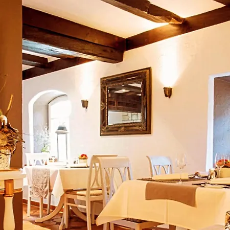Altes Pfarrhaus Und Restaurant Bad Überkingen