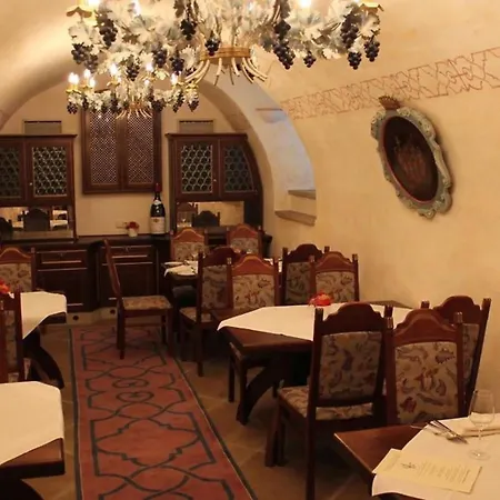 Altes Pfarrhaus Und Restaurant