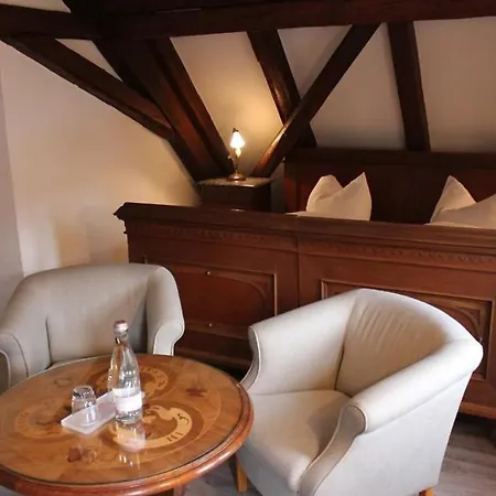 Altes Pfarrhaus Und Restaurant Hotel Bad Überkingen