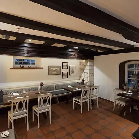 Otel Altes Pfarrhaus Und Restaurant Bad Überkingen