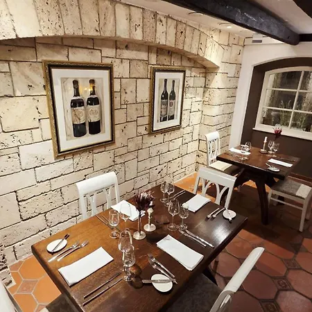 Otel Altes Pfarrhaus Und Restaurant