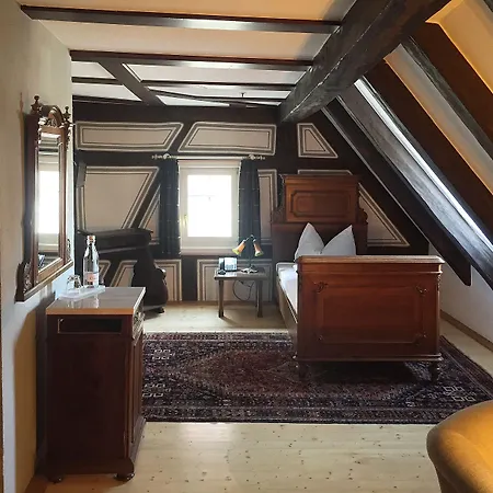 Otel Altes Pfarrhaus Und Restaurant Bad Überkingen