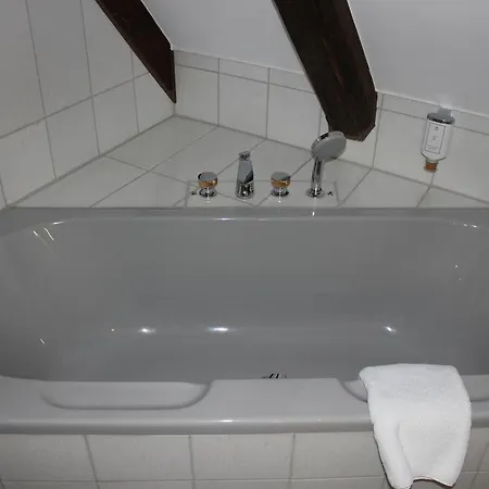 Altes Pfarrhaus Und Restaurant Hotel