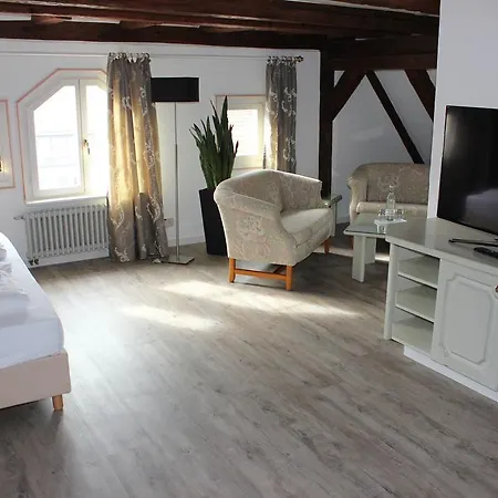 Altes Pfarrhaus Und Restaurant 3*