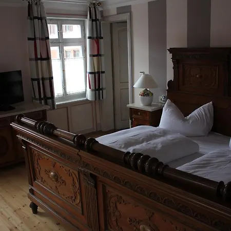 Altes Pfarrhaus Und Restaurant