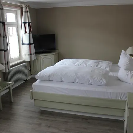 Altes Pfarrhaus Und Restaurant Hotel 3*