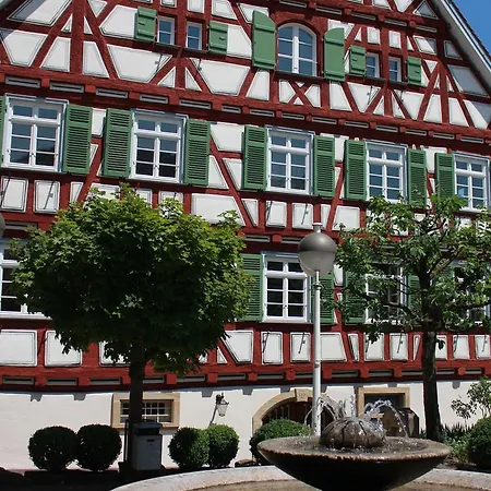 Altes Pfarrhaus Und Restaurant Bad Ueberkingen