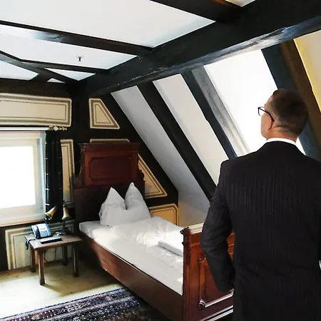 Altes Pfarrhaus Und Restaurant Hotel Bad Ueberkingen