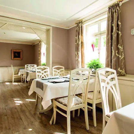 Hotel Altes Pfarrhaus Und Restaurant 3*